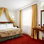 Mazurkas 4* Ozarow Mazowiecki