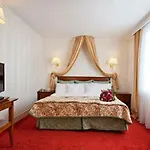 Mazurkas Hotel Ozarow Mazowiecki