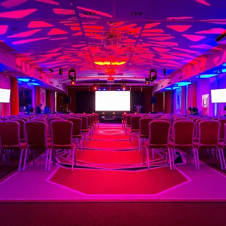 マズルカ ホテル