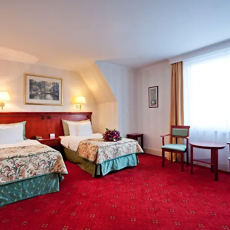 マズルカ ホテル オジャルフ・マゾビエツキ