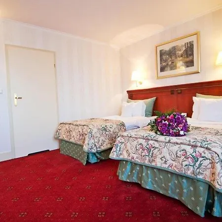 Mazurkas 4* Ożarów Mazowiecki