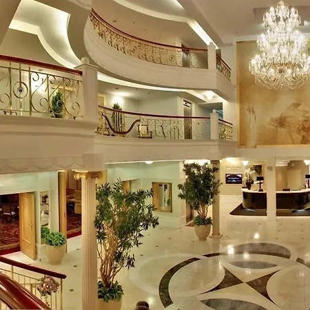 Mazurkas Hotell 4*